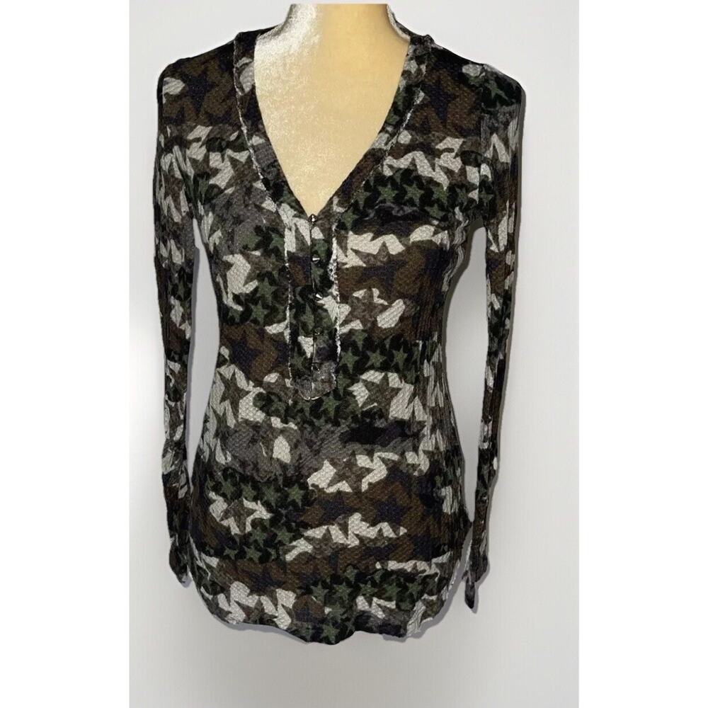 William Rast Camo Star Long Sleeve Thermal Top Size M